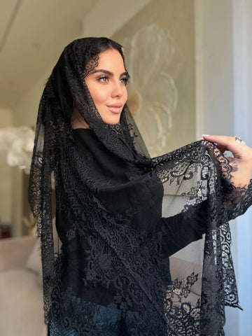 Chantilly Lace (black )1