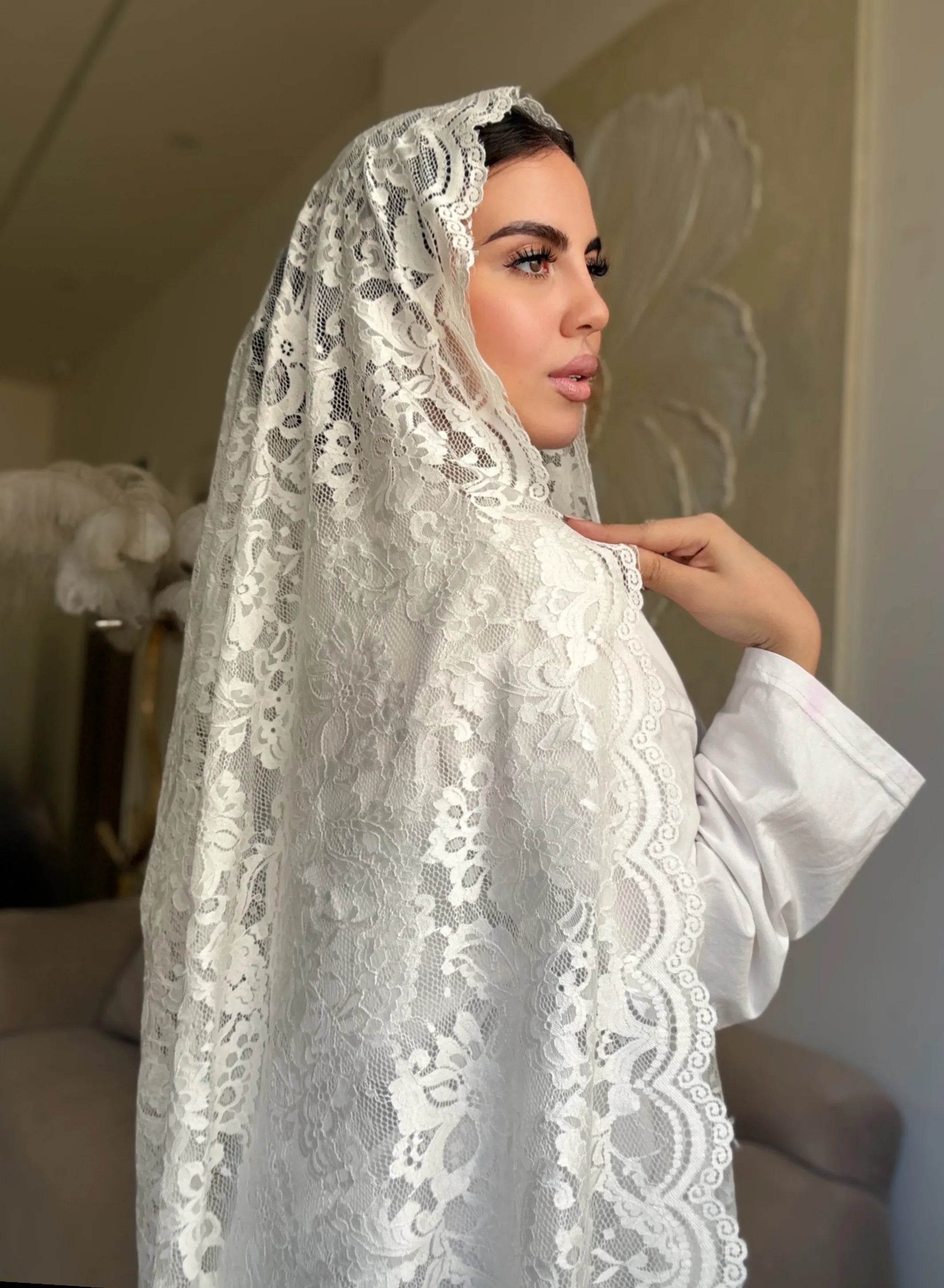 Muse Lace (off-White)1
