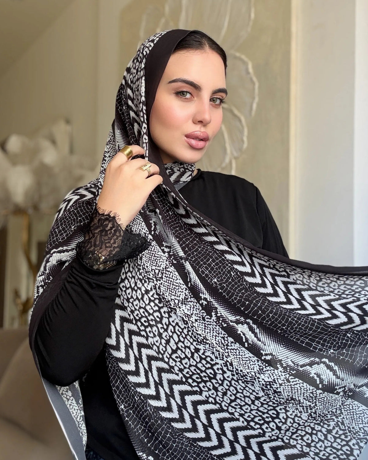 Monochrome Snake (chiffon)
