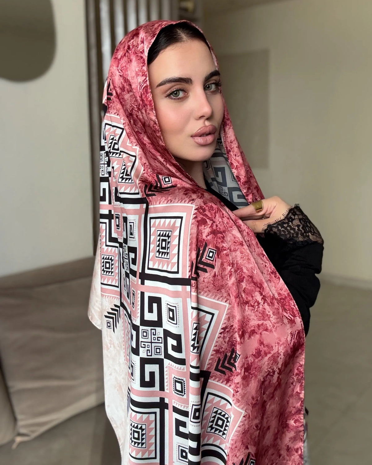 Rose Heritage (Satin)